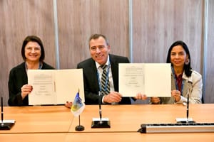 ACTI firma histórico acuerdo con el BID para acelerar la transformación digital de Chile