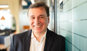 Por qué los modelos privados de IA están liderando la transformación empresarial, por Alexandre Duarte de Red Hat