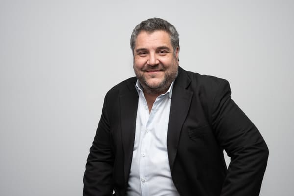 "Seamos conscientes de la IA y que el futuro dependa de nosotros", por Fernando Riedel de Cirion