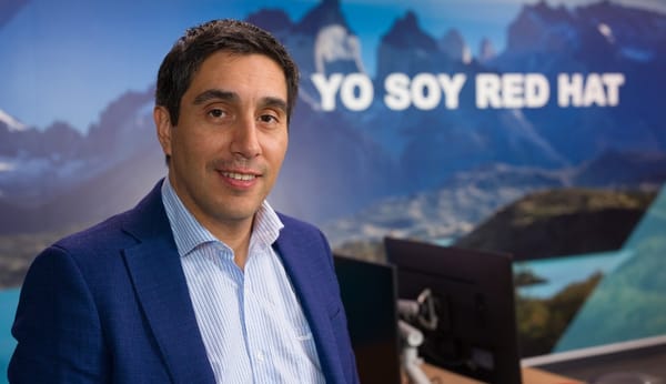 Nadie innova solo (ni siquiera la inteligencia artificial), por Jorge Hansen Fleming de Red Hat